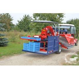 Uogų skynimo kombainas "Jagoda Jarek 5R"