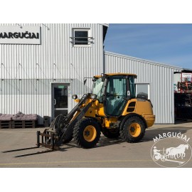 Savaeigis krautuvas "Volvo L25F", 49 AG