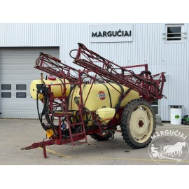 Purkštuvas "Hardi", 2400 ltr, 15 - 16 m
